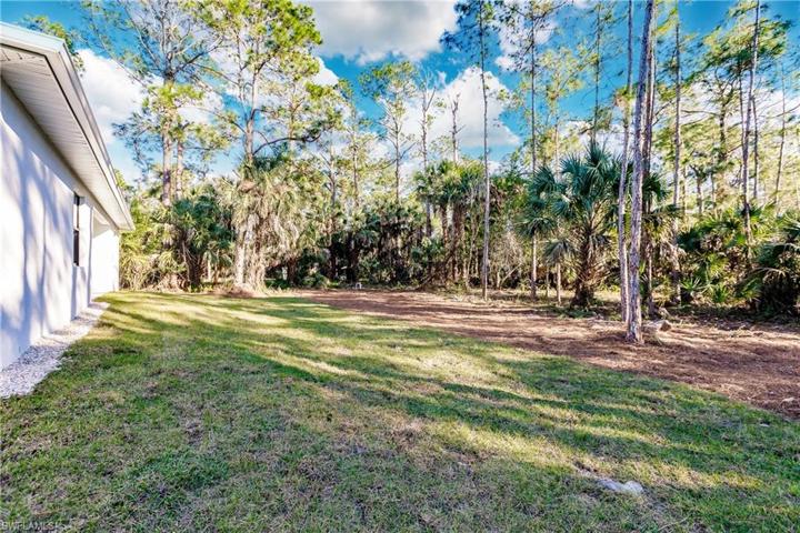 416  Shady Hollow E BLVD, Naples, FL 34120