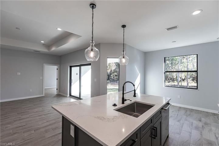 416  Shady Hollow E BLVD, Naples, FL 34120