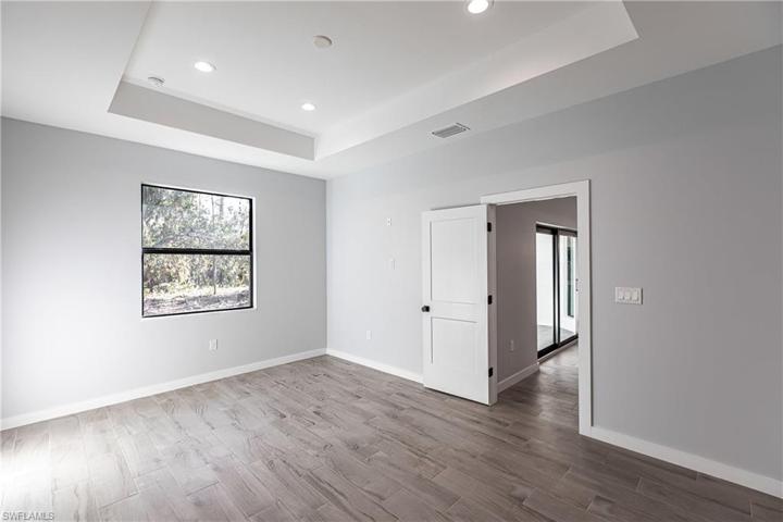 416  Shady Hollow E BLVD, Naples, FL 34120