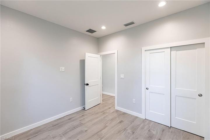 416  Shady Hollow E BLVD, Naples, FL 34120