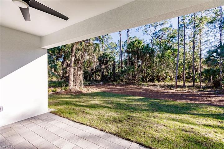 416  Shady Hollow E BLVD, Naples, FL 34120