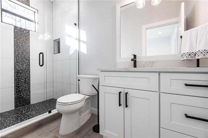 416  Shady Hollow E BLVD, Naples, FL 34120