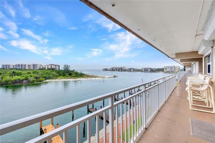 E401, View from balcony to the Gulf of Mexico
