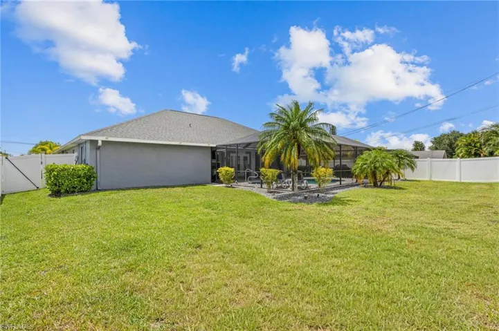 203 SE 14th  CT, Cape Coral, FL 33990
