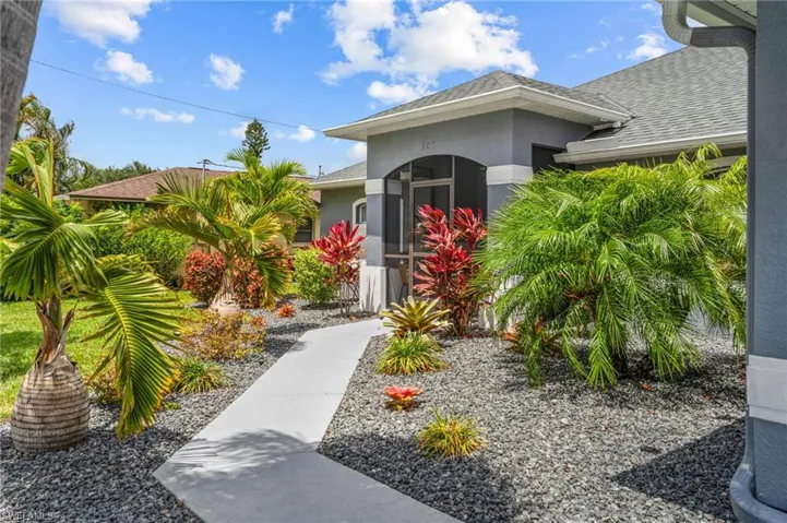 203 SE 14th  CT, Cape Coral, FL 33990