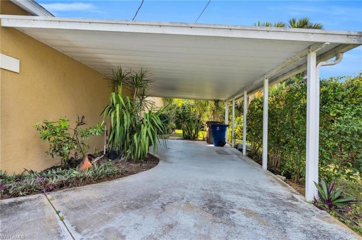 1214 Albemarle CIR, LEHIGH ACRES FL 33936