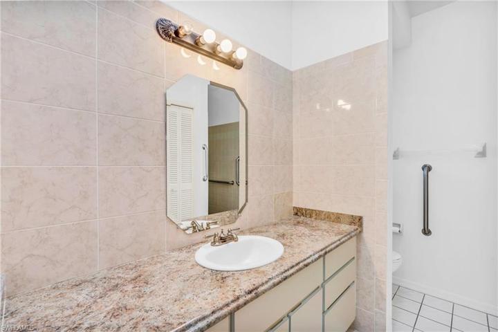 1214 Albemarle CIR, LEHIGH ACRES FL 33936