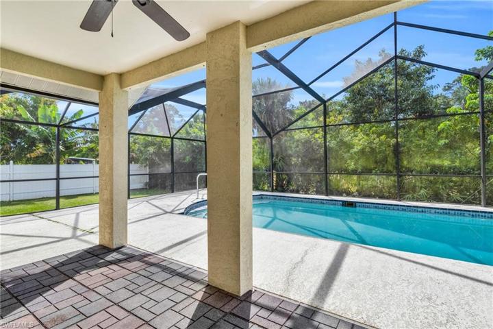1214 Albemarle CIR, LEHIGH ACRES FL 33936