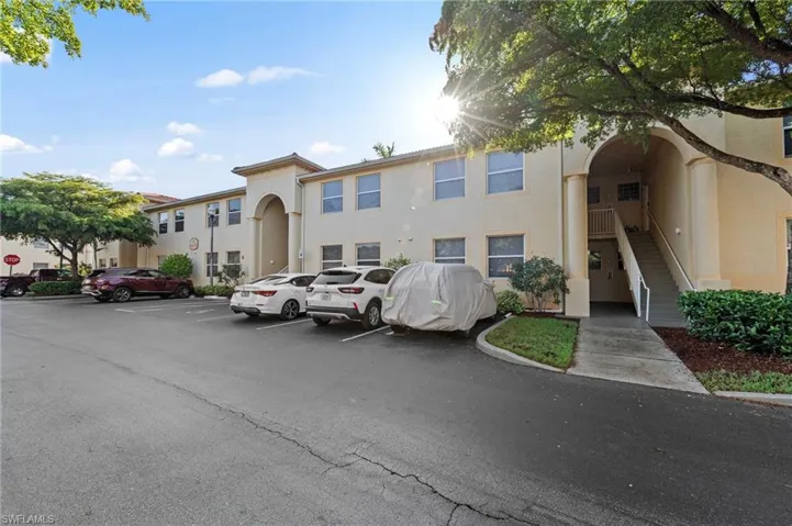 4109  Bellasol  CIR, Fort Myers, FL 33916