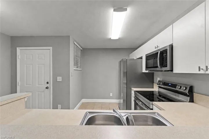 4109  Bellasol  CIR, Fort Myers, FL 33916
