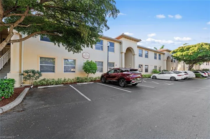 4109  Bellasol  CIR, Fort Myers, FL 33916