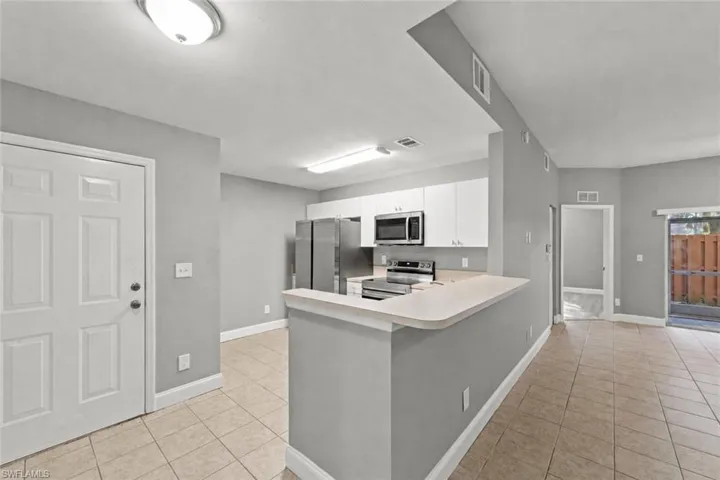 4109  Bellasol  CIR, Fort Myers, FL 33916