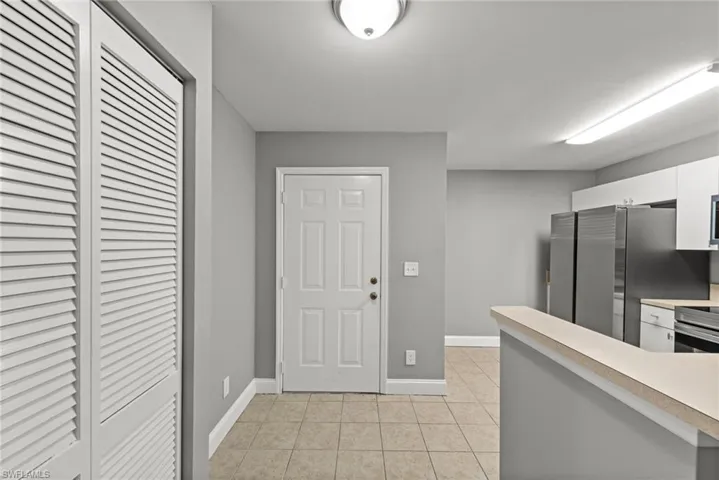 4109  Bellasol  CIR, Fort Myers, FL 33916