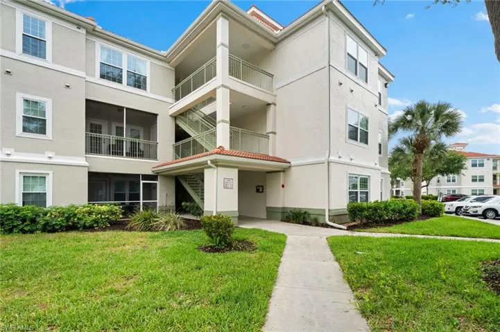 View of apartment building / complex