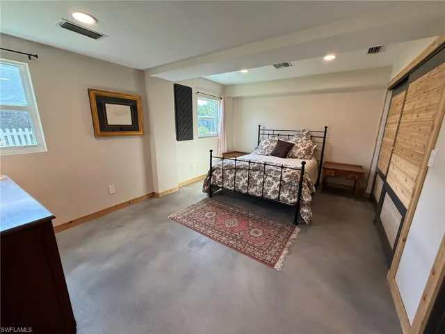 Second master suite, with full bathroom