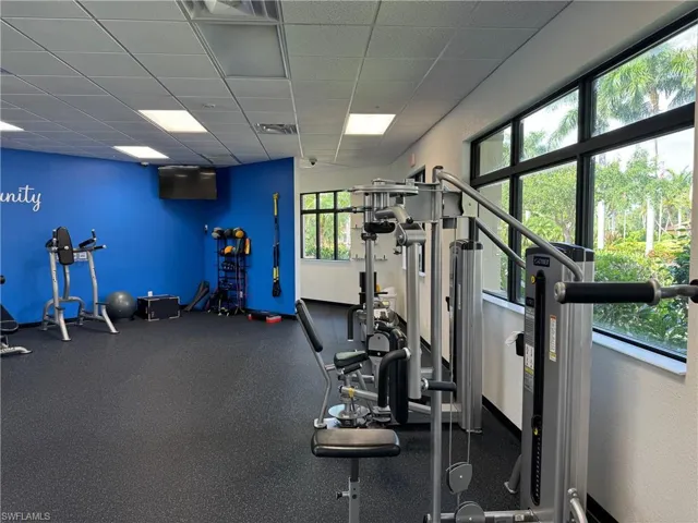 Gym featuring a drop ceiling