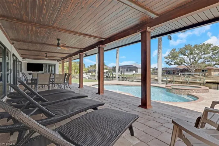 5241 Sw 2nd Pl, Cape Coral, Florida 33914