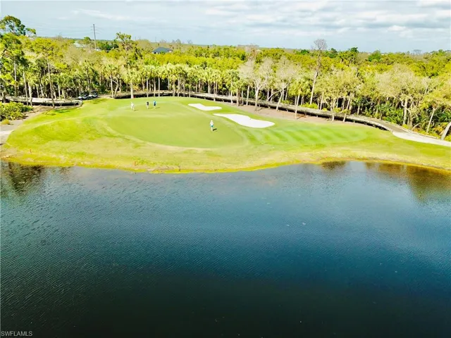 18910 Bay Woods Lake Dr 203, Fort Myers, Florida 33908