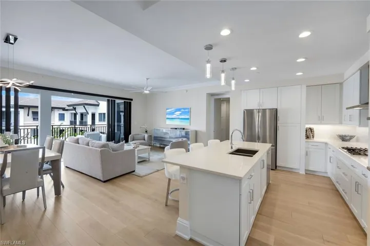 1135 3rd Ave S 518, Naples, Florida 34102