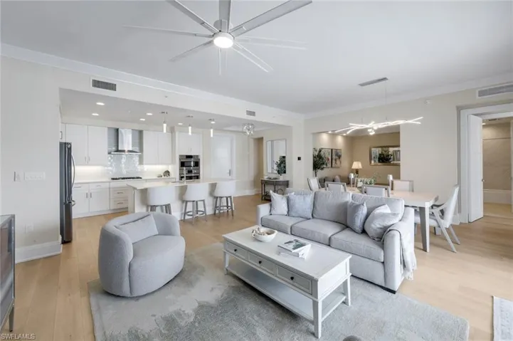 1135 3rd Ave S 518, Naples, Florida 34102