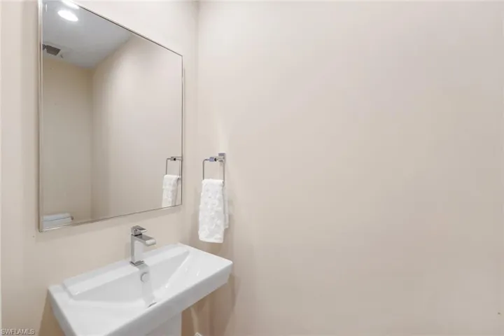 1135 3rd Ave S 518, Naples, Florida 34102