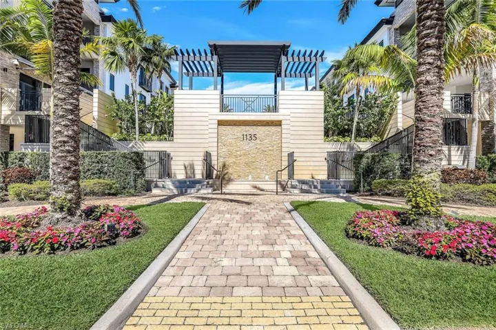 1135 3rd Ave S 518, Naples, Florida 34102
