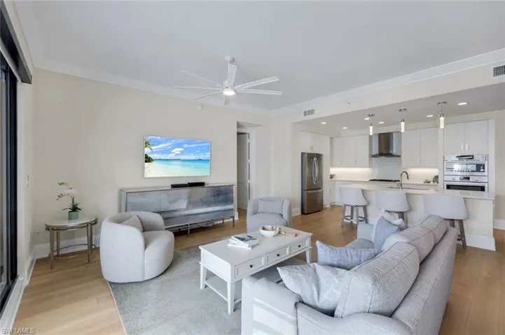 1135 3rd Ave S 518, Naples, Florida 34102