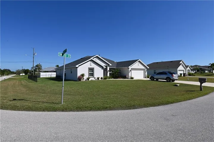 216 Sw 20th St, Cape Coral, Florida 33991