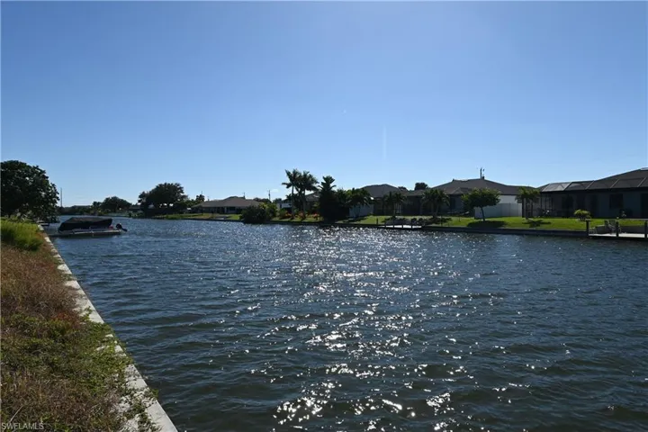 216 Sw 20th St, Cape Coral, Florida 33991