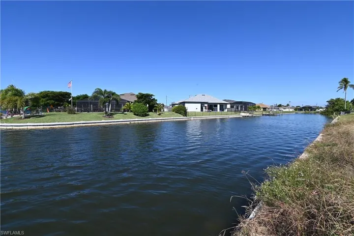 216 Sw 20th St, Cape Coral, Florida 33991