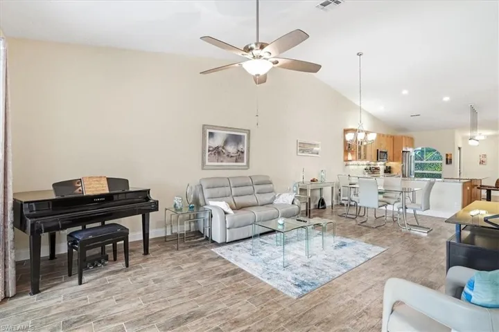 2266 Stacil Cir, Naples, Florida 34109