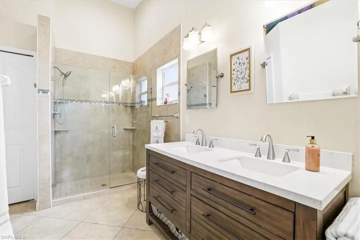 2266 Stacil Cir, Naples, Florida 34109