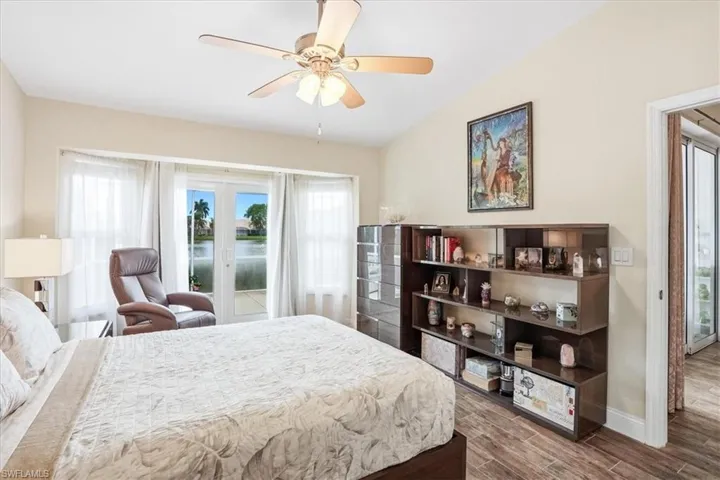 2266 Stacil Cir, Naples, Florida 34109