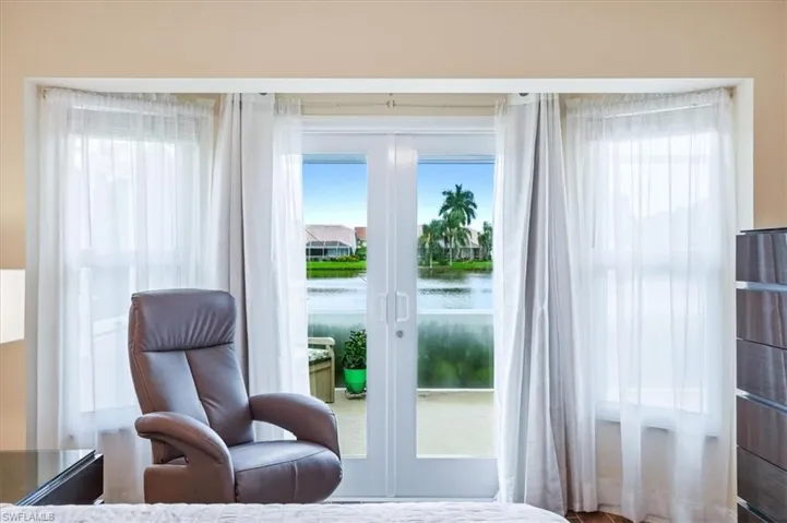 2266 Stacil Cir, Naples, Florida 34109