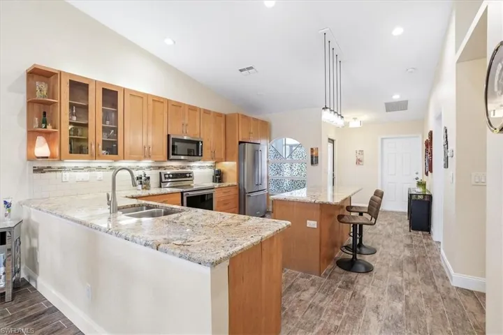 2266 Stacil Cir, Naples, Florida 34109