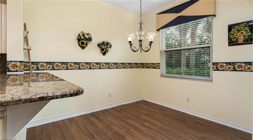 Counter Seating and Breakfast Nook