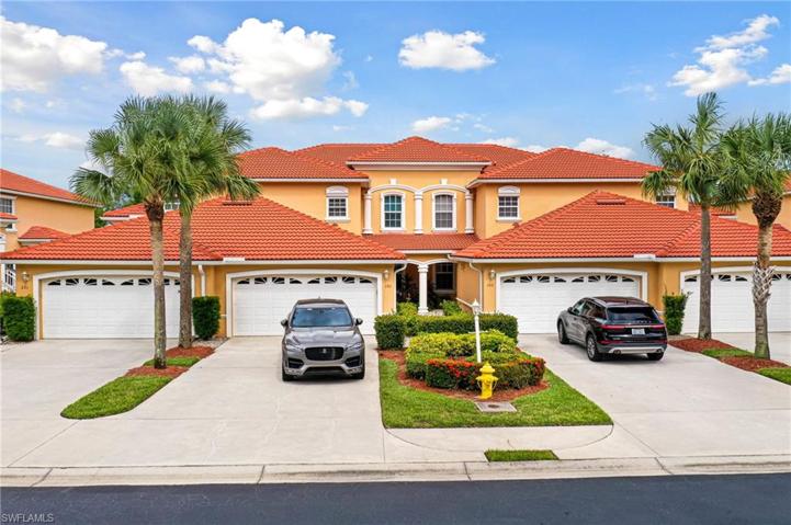 4-Plex with 2 car garage