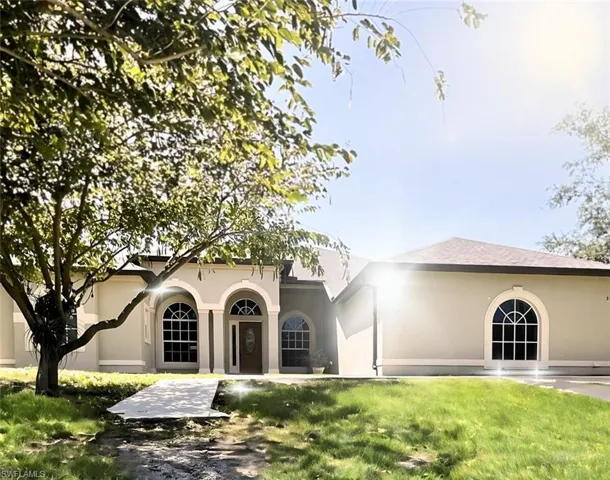 5945  Desoto N BLVD, Naples, FL 34120