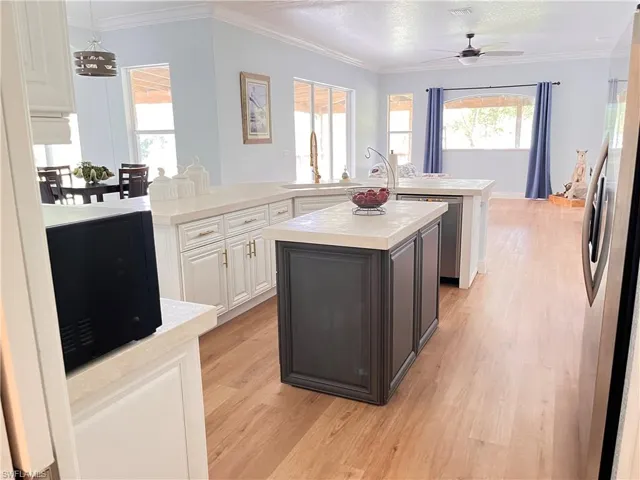 5945  Desoto N BLVD, Naples, FL 34120