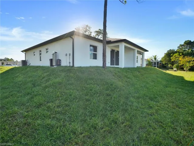 918 Eisenhower Blvd, Lehigh Acres, Florida 33974