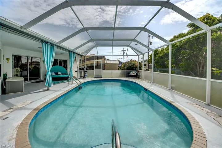 1214 Baldwin Pl, Lehigh Acres, Florida 33936