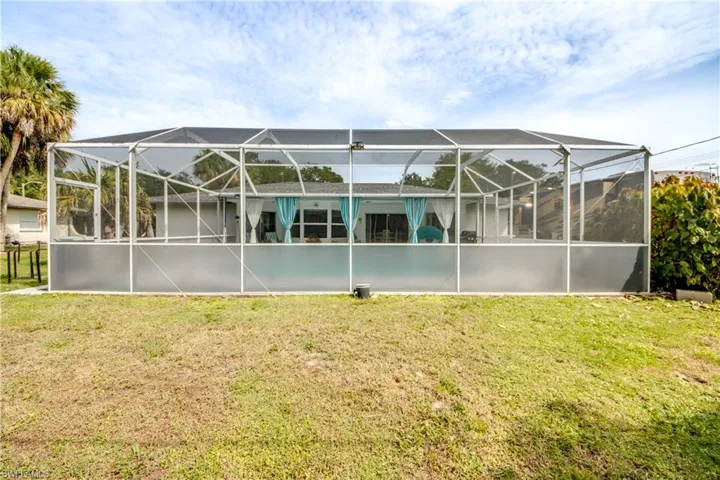 1214 Baldwin Pl, Lehigh Acres, Florida 33936