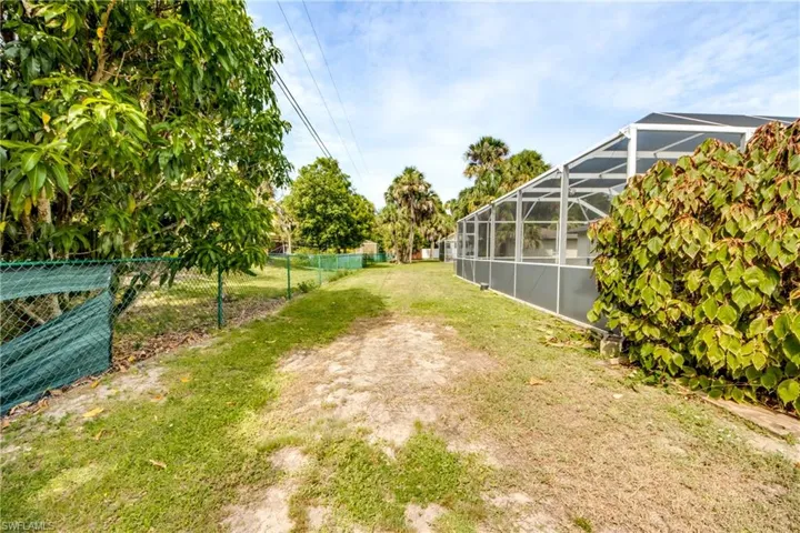 1214 Baldwin Pl, Lehigh Acres, Florida 33936