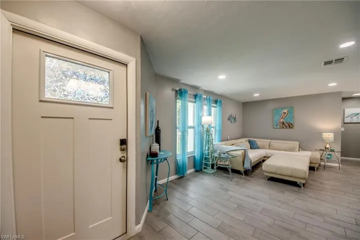 1214 Baldwin Pl, Lehigh Acres, Florida 33936