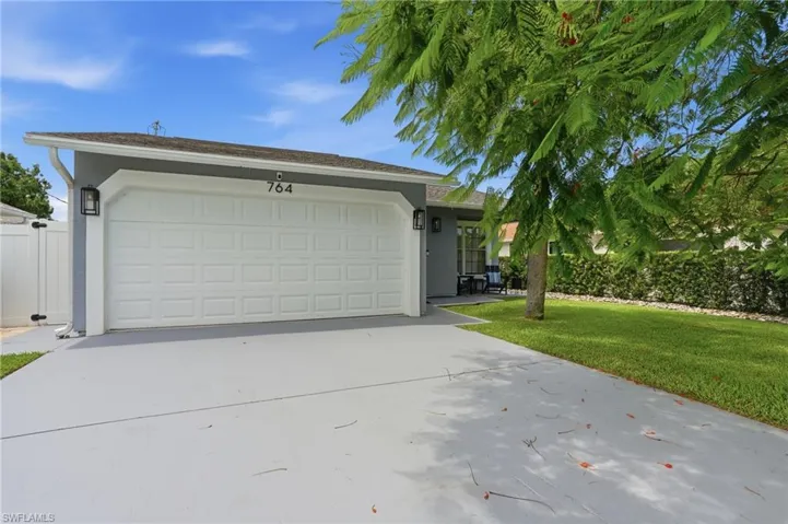 764 94th Ave N, Naples, Florida 34108