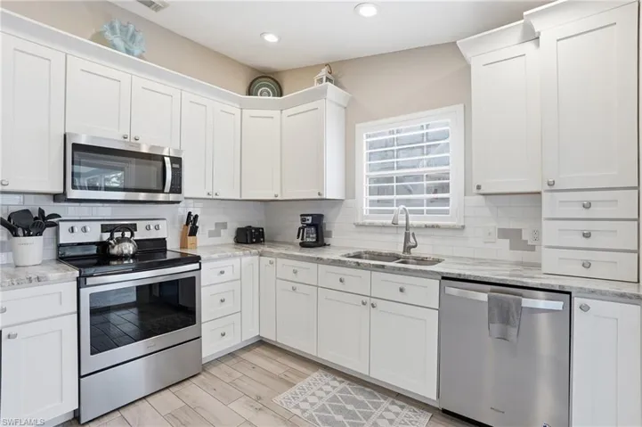 764 94th Ave N, Naples, Florida 34108
