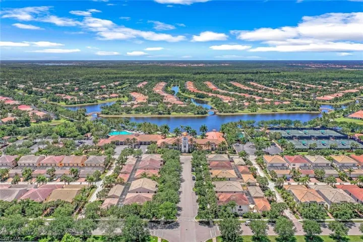 Welcome to Village Walk Bonita Springs