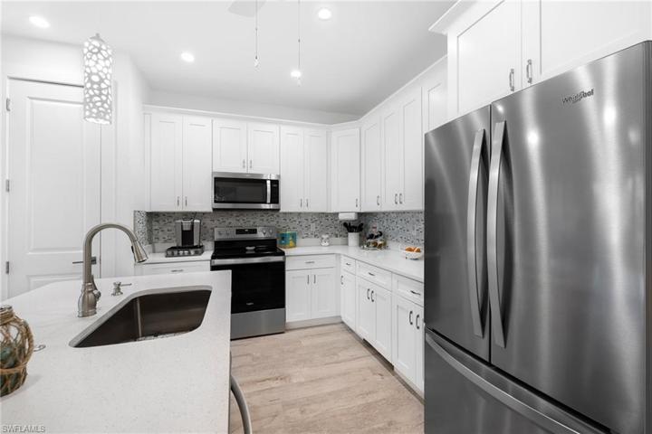 All stainless steel appliances. New in 2023