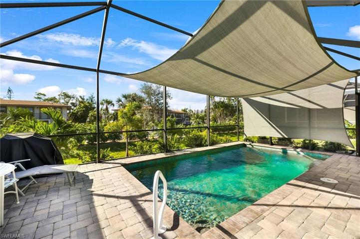 Great for sun worshippers & shade lovers