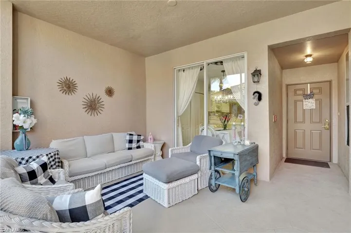 3870  Sawgrass  WAY, Naples, FL 34112